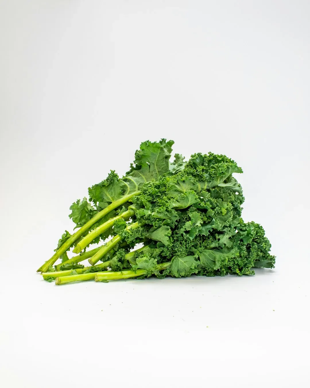 Calcium Content: Kale Wins With Better Absorption (Image Credits: Unsplash)