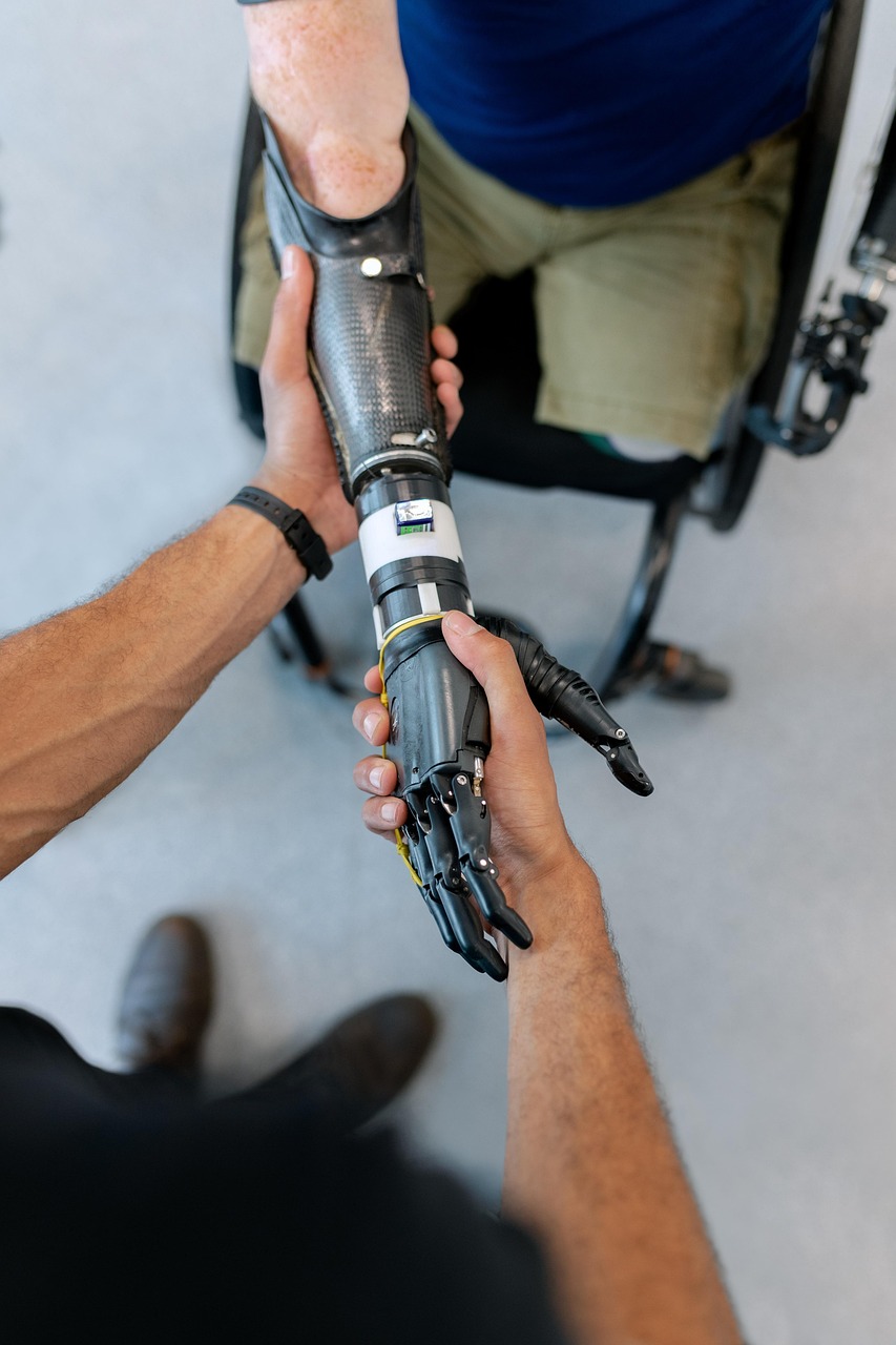 Robotic Prosthetics: Bionic Limbs with Superhuman Abilities (image credits: pixabay)