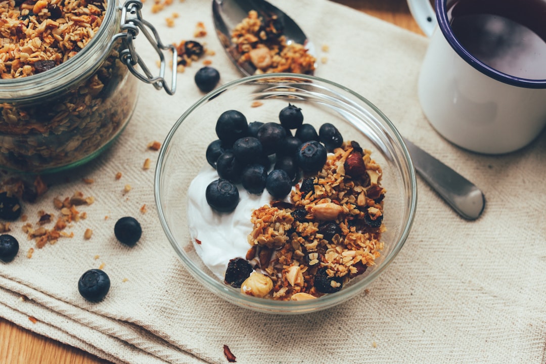 Granola: The Sugar-Packed Breakfast Disguise (image credits: unsplash)