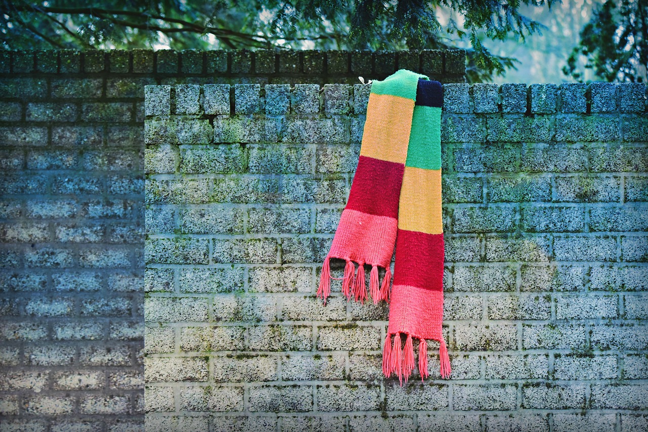 8. Isadora Duncan: The Scarf That Killed a Star (image credits: pixabay)