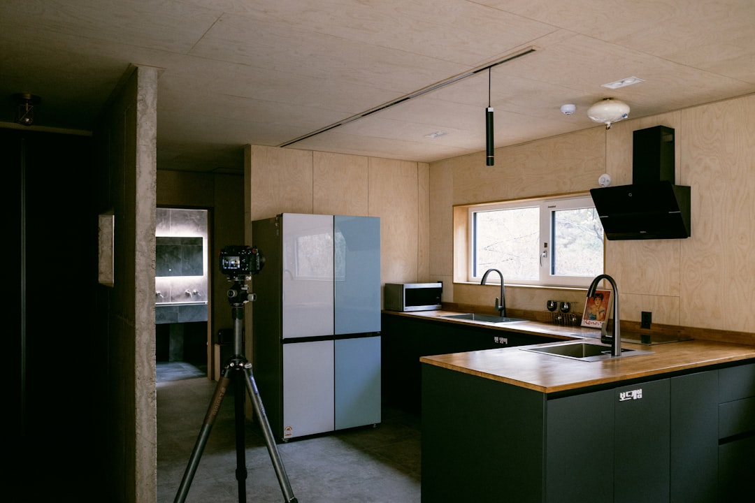 Laminate Countertops: Falling Out of Favor Fast (image credits: unsplash)