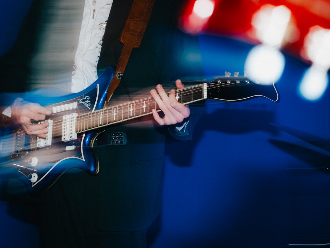 Blur's Song 2 Mocked American Grunge and Won America Over (image credits: unsplash)