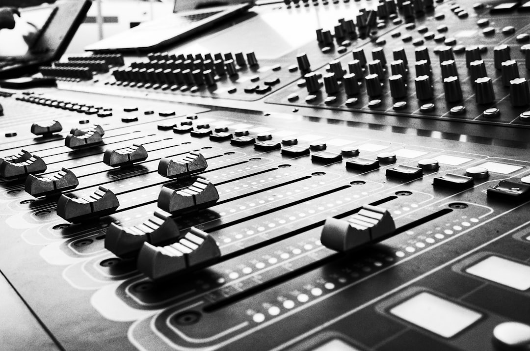 Alt-J's Left Hand Free: The Worst Song They Could Make (image credits: unsplash)