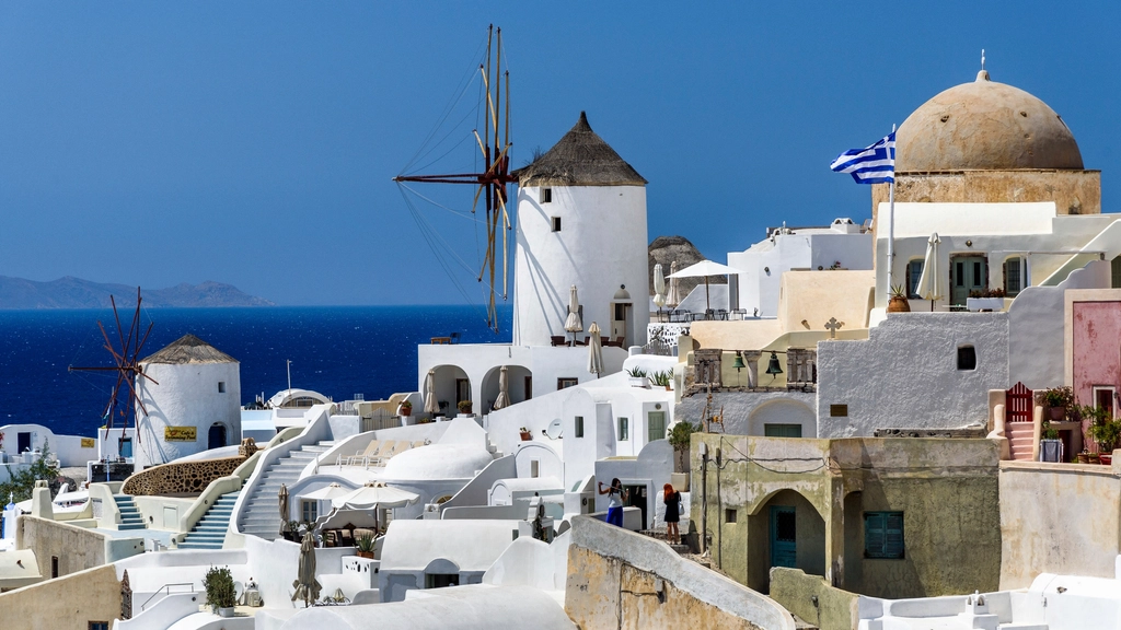 Land-Based Travel Offers Better Value and Experiences (image credits: rawpixel)