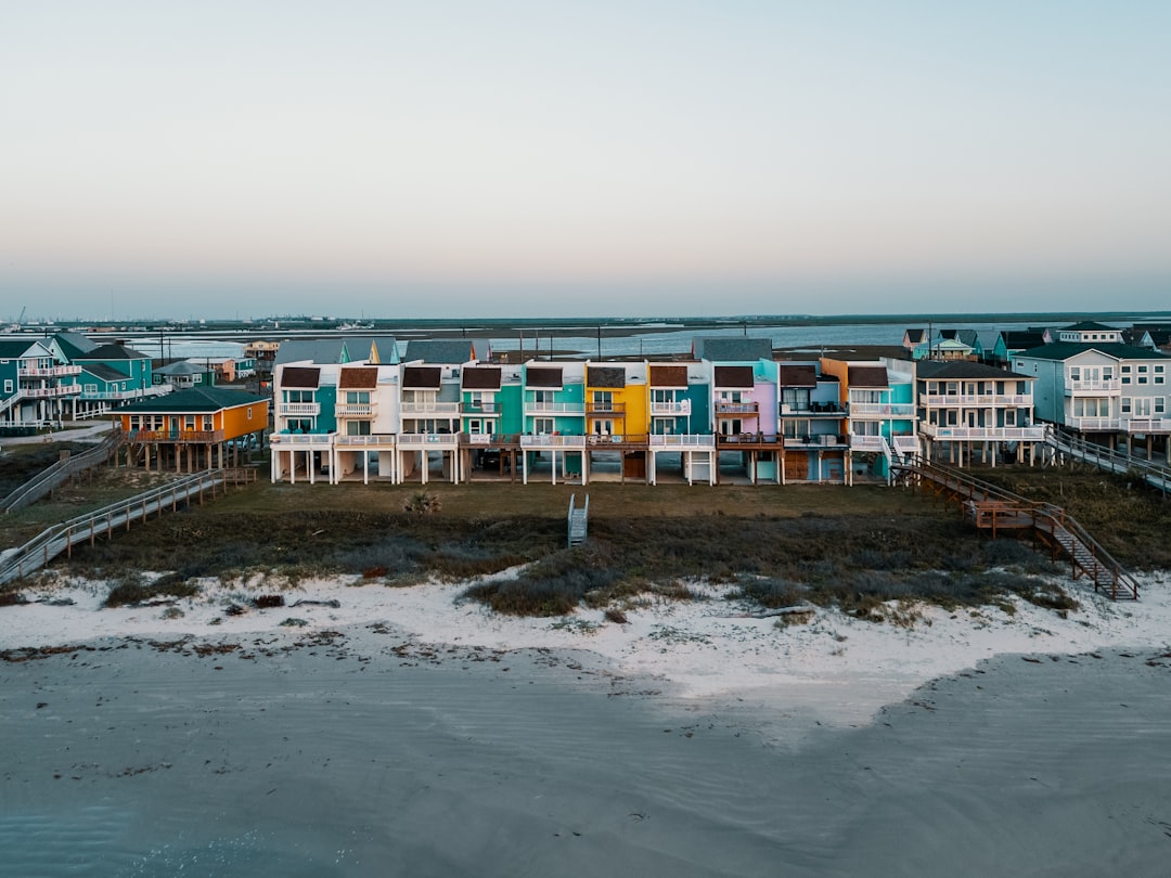 Coastal Real Estate Markets Are on Edge (image credits: unsplash)
