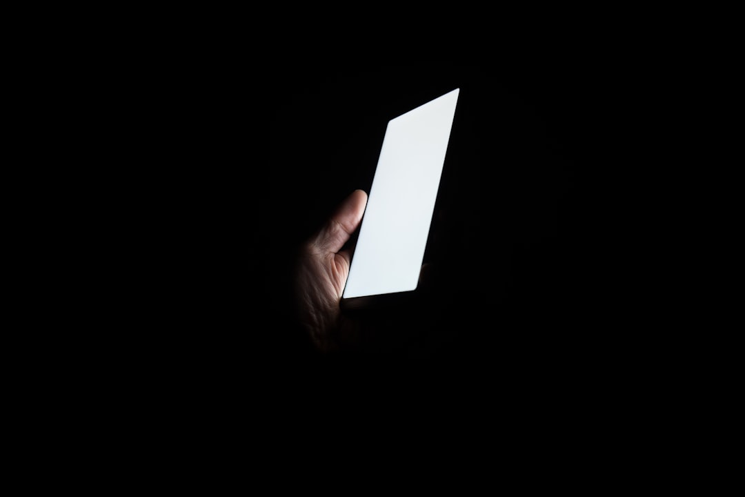 The Smartphone Addiction That's Rewiring Your Brain (image credits: unsplash)