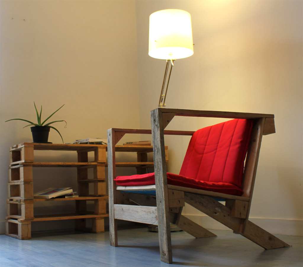 Overdone Pallet Furniture Disappears (image credits: flickr)