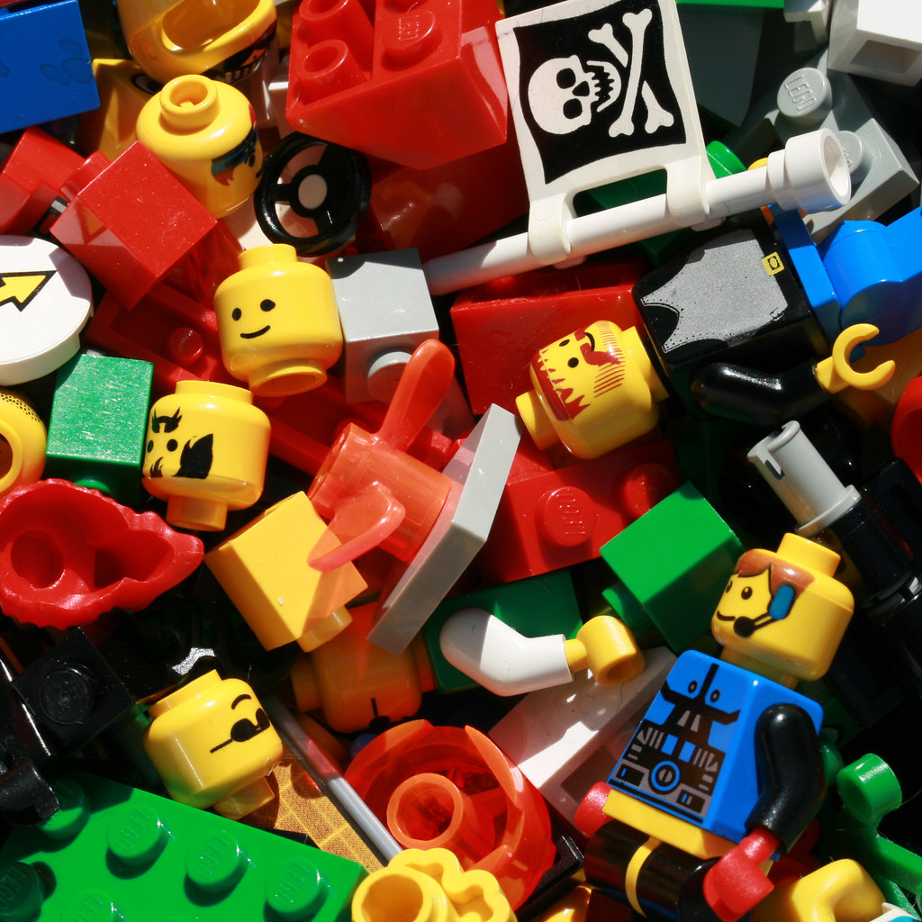 Outgrown or Broken Children’s Toys (image credits: flickr)