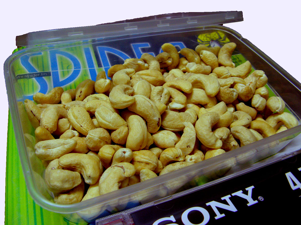 Cashews - The Mineral Goldmine (image credits: flickr)
