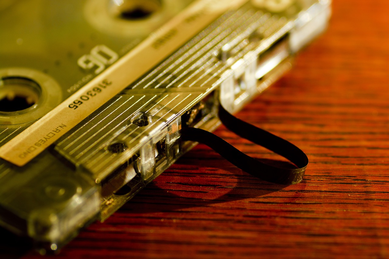 Walk This Way – Run-D.M.C. ft. Aerosmith (1986) (image credits: pixabay)