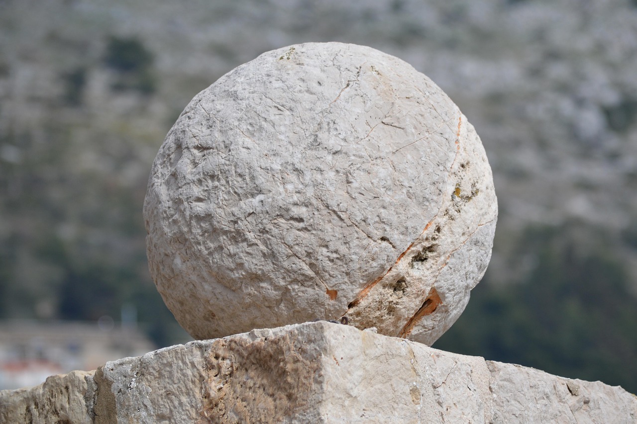 Stone Spheres of Costa Rica (image credits: pixabay)