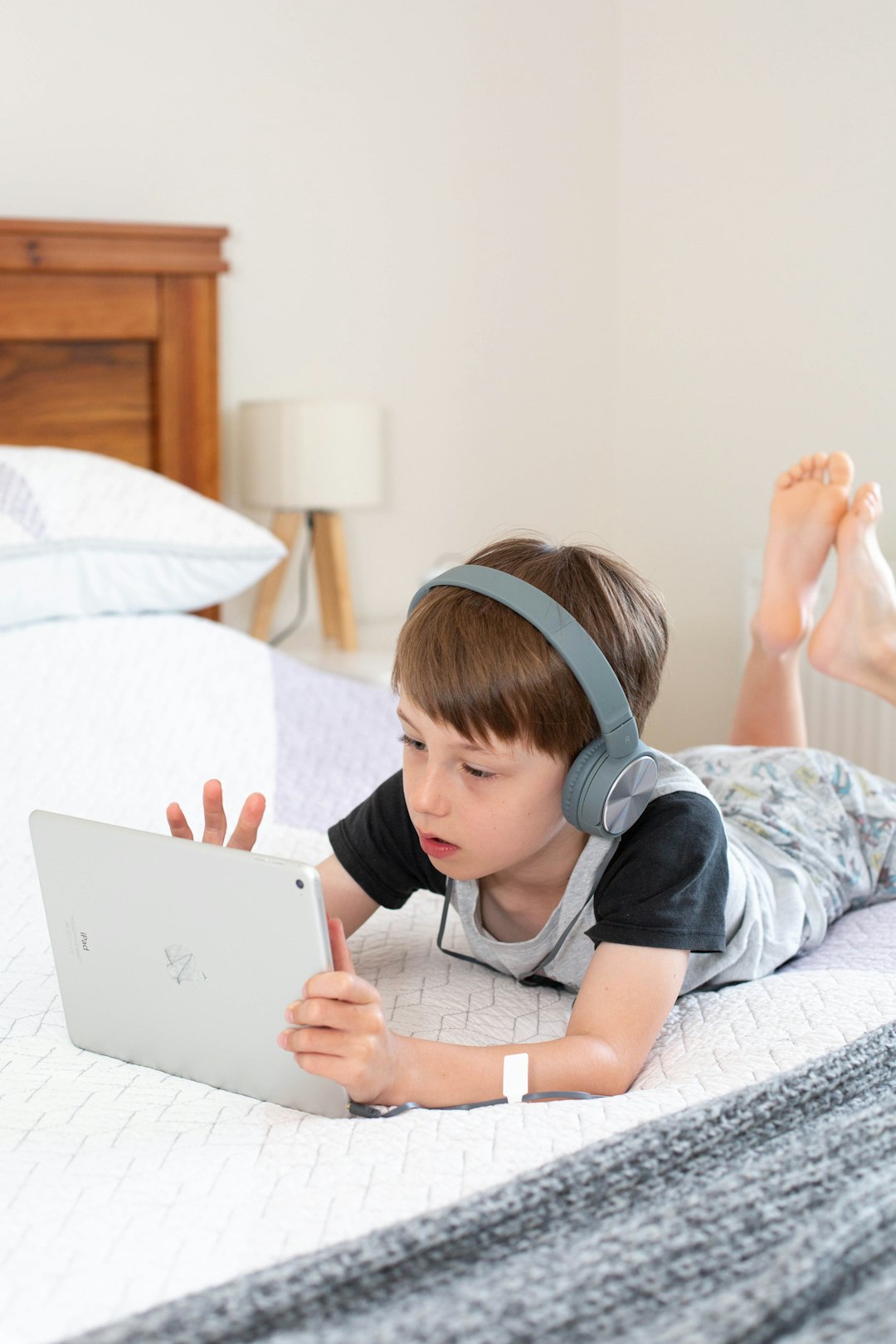 Kids Are Teaching AI Before AI Teaches Them (image credits: unsplash)