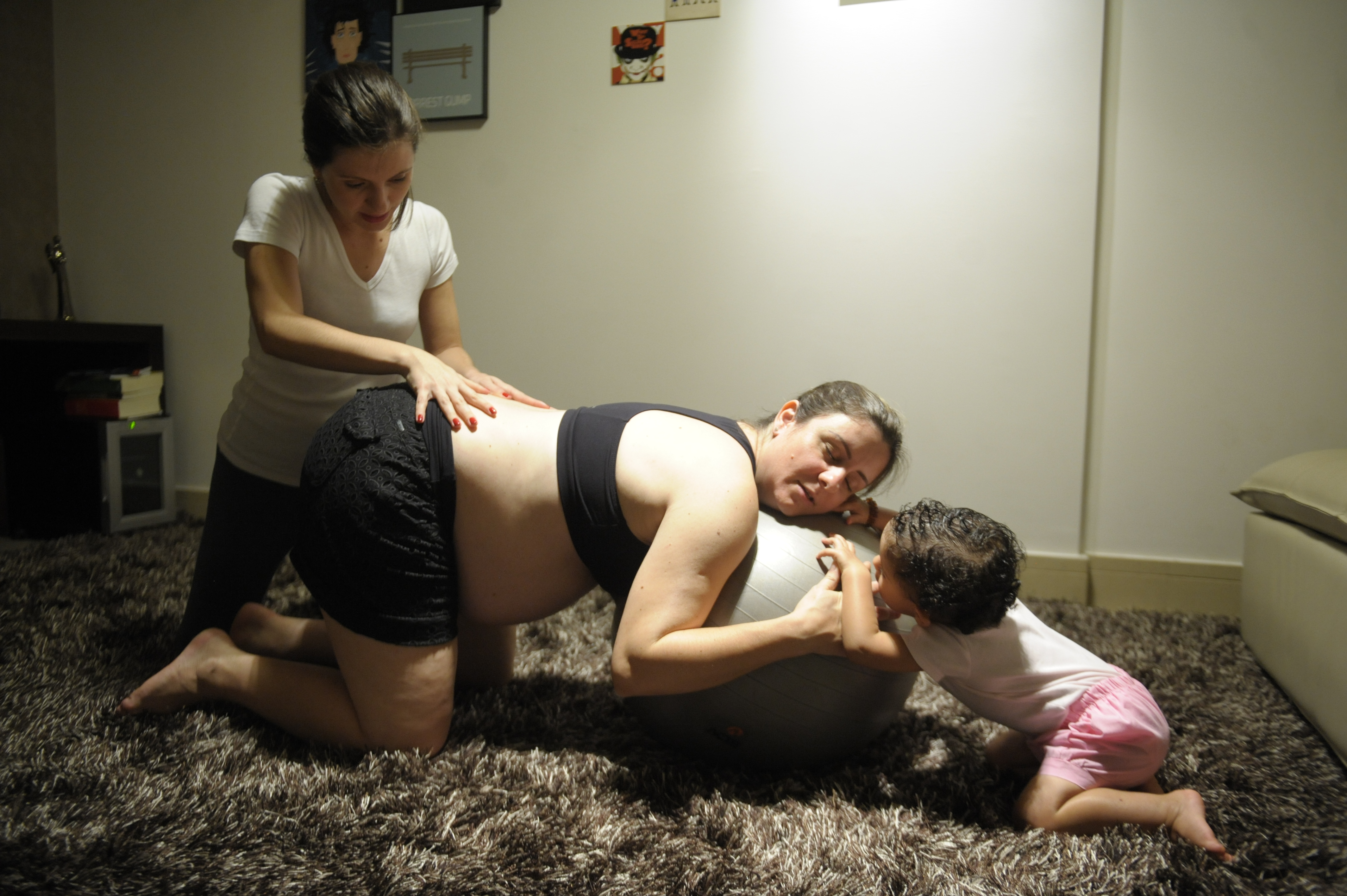 Rise in Doulas and Alternative Birthing Support (image credits: wikimedia)