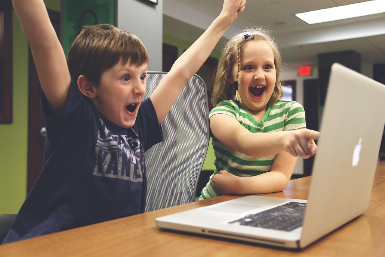 The Role of Technology in Early Development (image credits: pixabay)