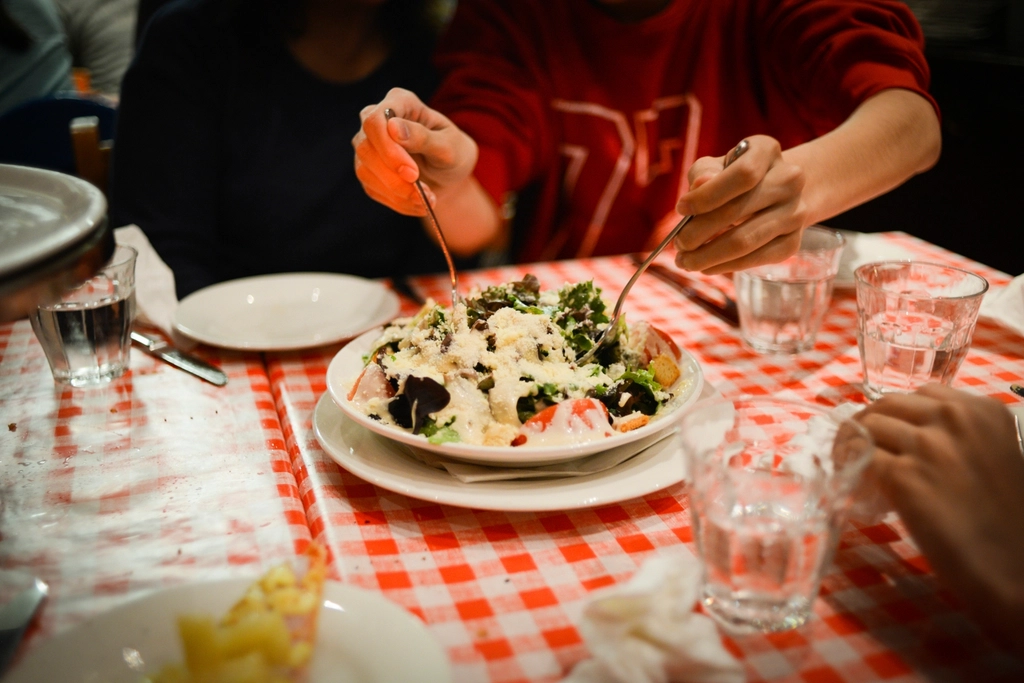 Secret Diets and Nutrition Plans (image credits: rawpixel)