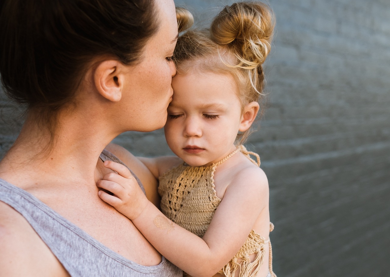 The Power of Connection and Comfort (image credits: pixabay)