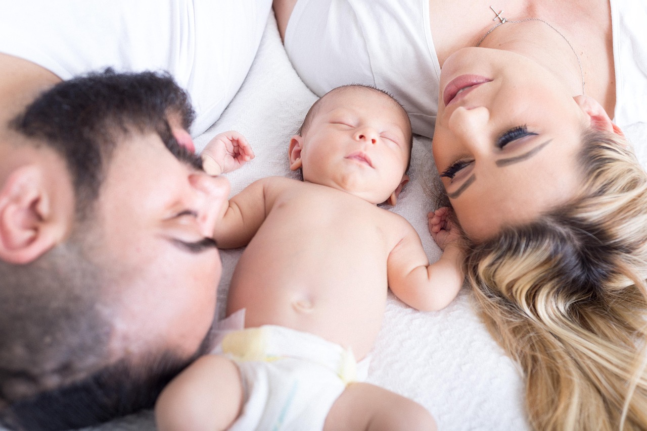 The Financial Impact Goes Beyond Diapers and Formula (image credits: pixabay)
