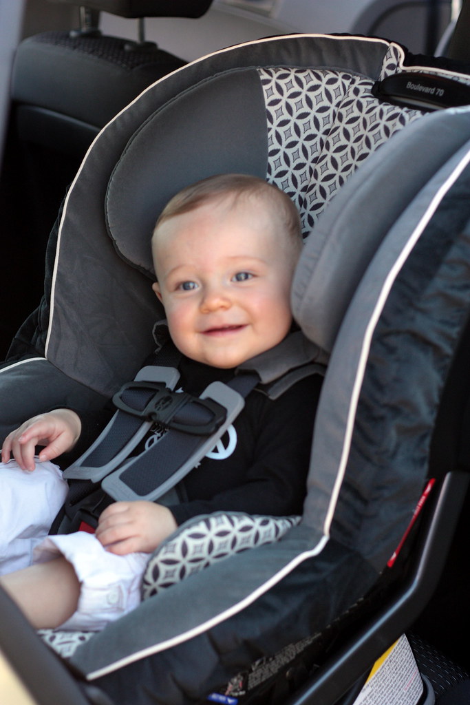 Baby's Going-Home Outfit and Car Seat (image credits: flickr)