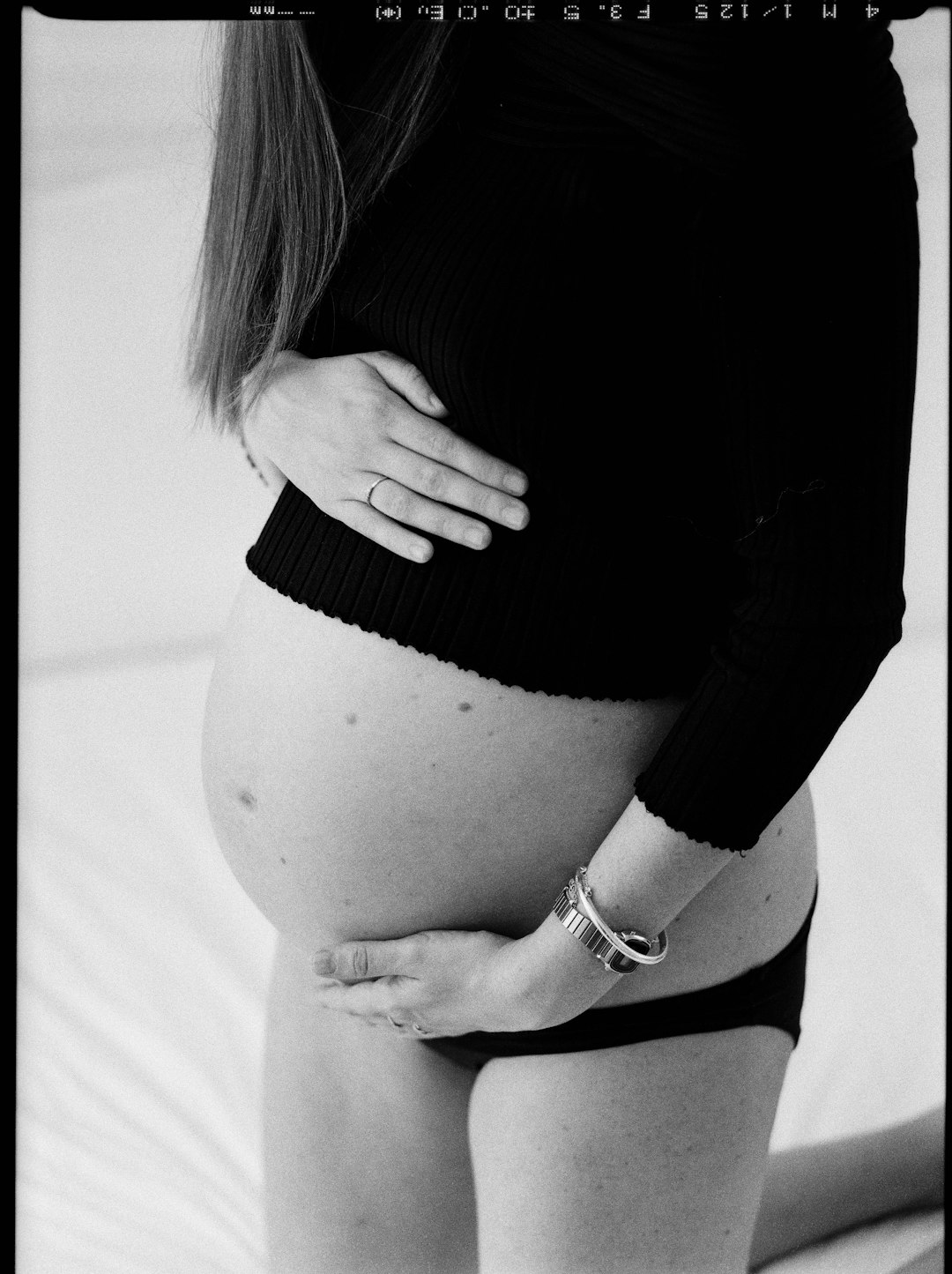 Record Number of Women Choosing to Have Babies Later (image credits: unsplash)