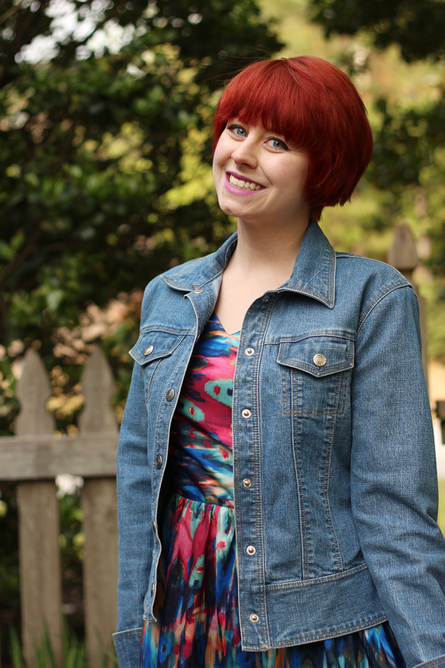 6. The Denim Jacket and Dress Combo (image credits: wikimedia)