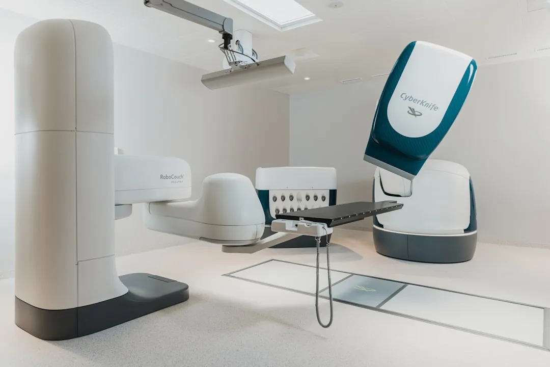 Six Surgeons, One Robot, and a Real Milestone (Image Credits: Unsplash)