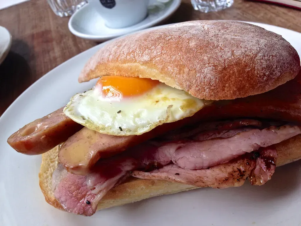 8. Dunkin' Sausage, Egg and Cheese (ultrakml, Flickr, <a href="https://creativecommons.org/licenses/by/2.0/" target="_blank" rel="noopener">CC BY 2.0</a>)