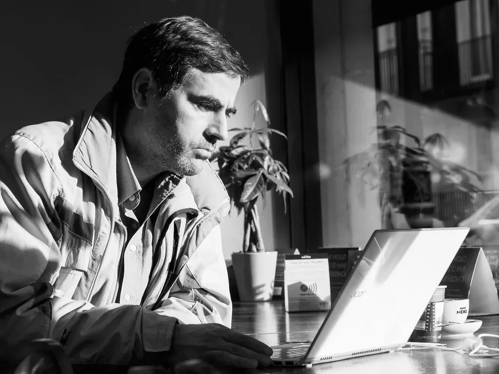 3. Setting Firm Boundaries at Work (Street matt, Flickr, <a href="https://creativecommons.org/licenses/by/2.0/" target="_blank" rel="noopener">CC BY 2.0</a>)
