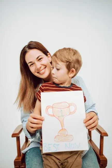 8. Using Inflated, Generic Praise Like "Good Job!" for Everything (Image Credits: Pexels)