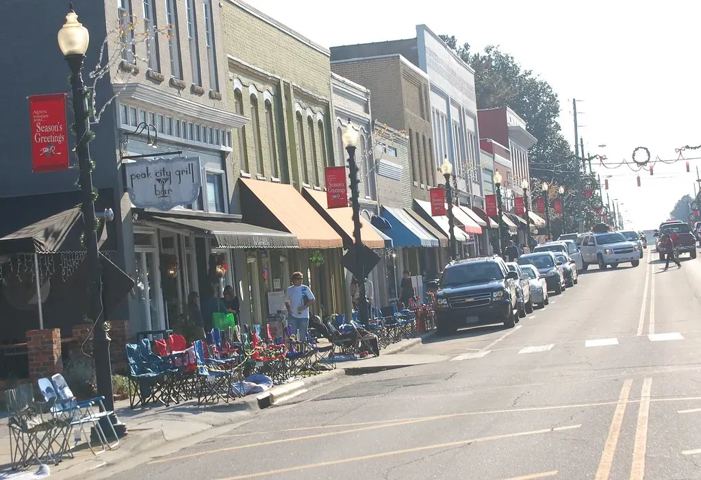 Apex, North Carolina - The Peak of Good Living, Literally (Donald Lee Pardue, Flickr, <a href="https://creativecommons.org/licenses/by/2.0/" target="_blank" rel="noopener">CC BY 2.0</a>)