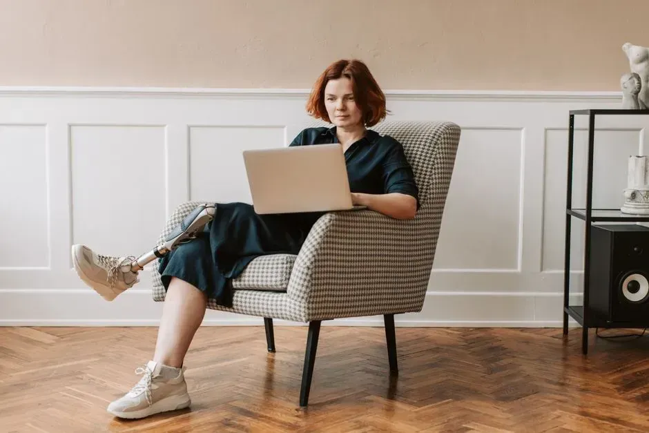 8. She adapts without losing herself (Image Credits: Pexels)