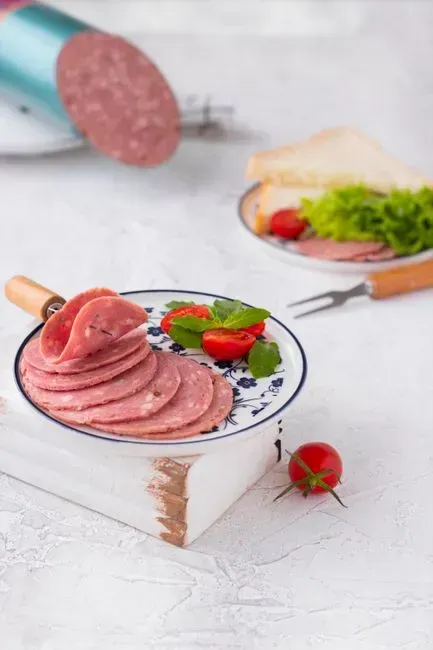 2. Basic, Uninspired Combinations Like Plain Salami (Image Credits: Pexels)