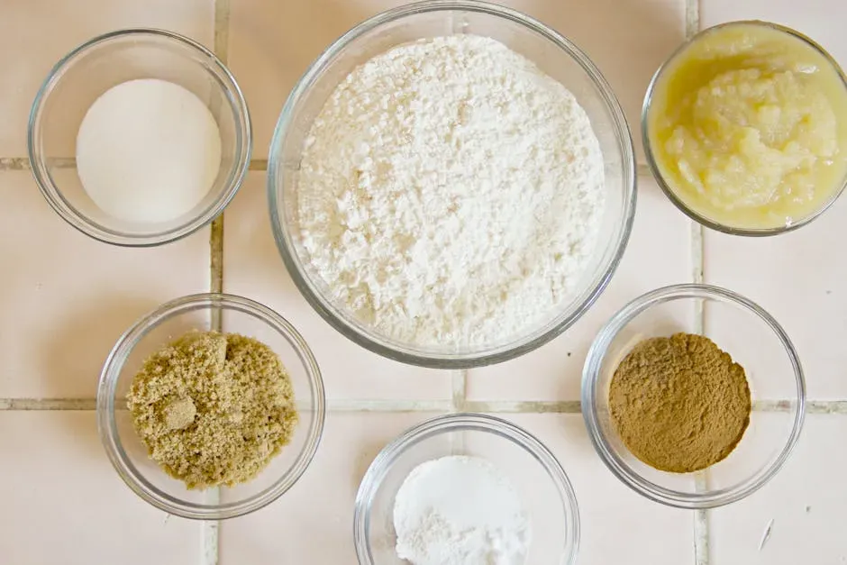 6. Unsweetened Applesauce Instead of Sugar in Baking (Image Credits: Pexels)