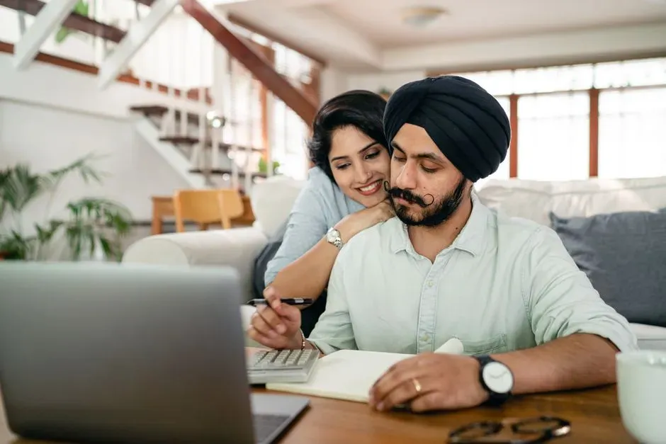 3. They Let You Make Your Own Choices Without Quietly Undermining Them (Image Credits: Pexels)