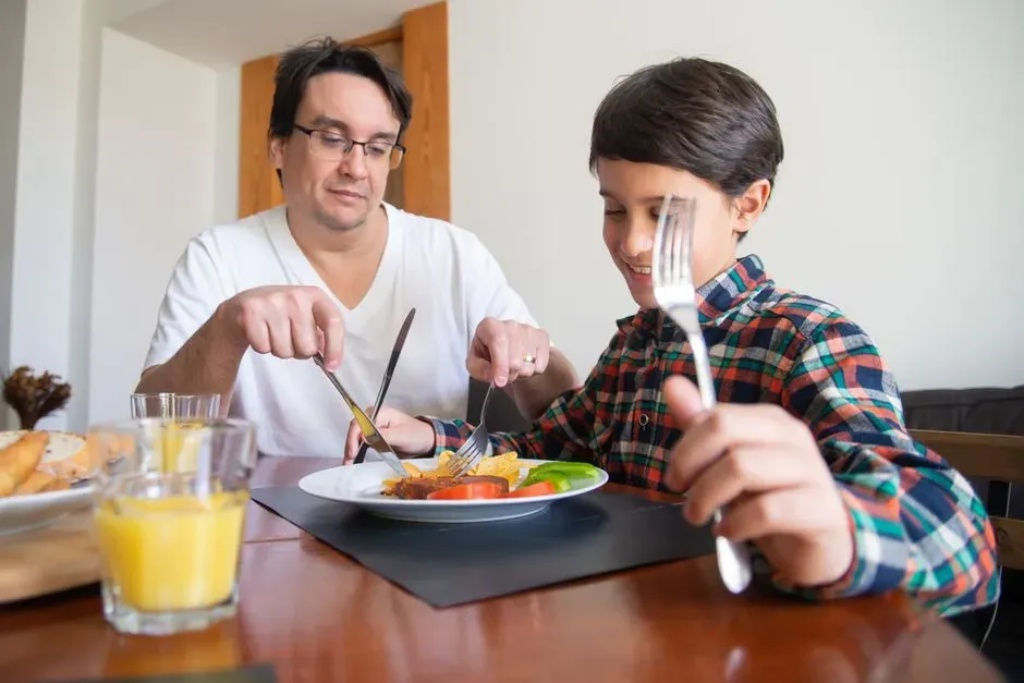 6. "Elbows off the table" (Image Credits: Pexels)