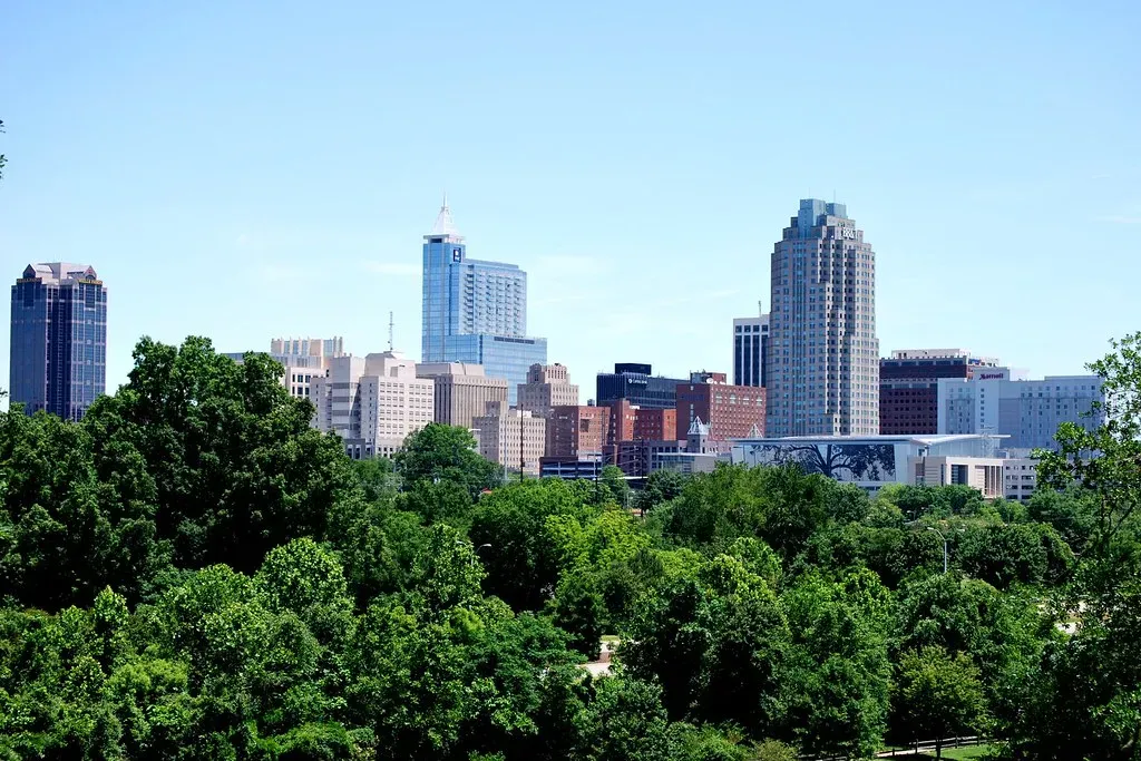 Raleigh, North Carolina: The Quietly Ambitious Tech Hub (twbuckner, Flickr, <a href="https://creativecommons.org/licenses/by/2.0/" target="_blank" rel="noopener">CC BY 2.0</a>)