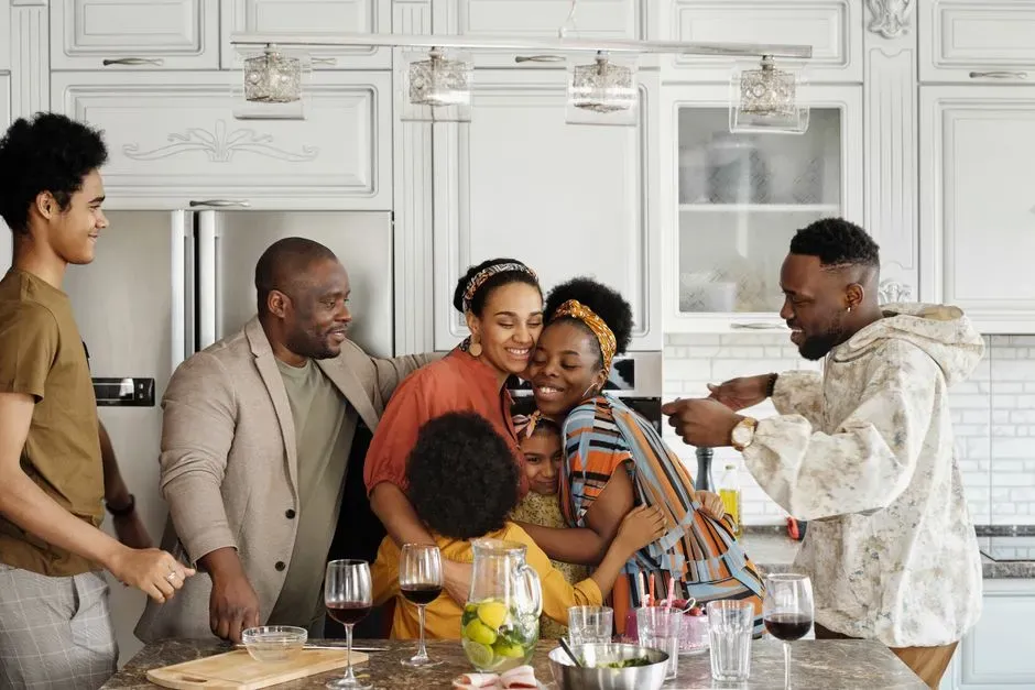 3. Introducing a New Partner to Family and Friends (Image Credits: Pexels)