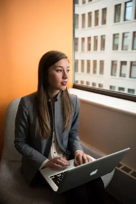 4. Staying loyal to one employer for an entire career (Image Credits: Pexels)