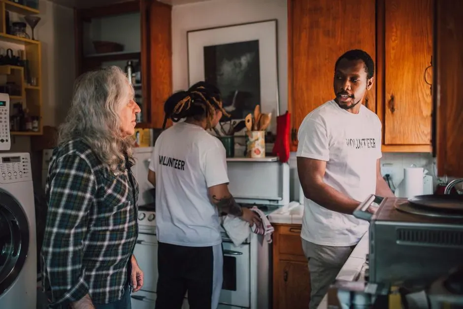 5. They Volunteer or Contribute to Something Larger Than Themselves (Image Credits: Pexels)