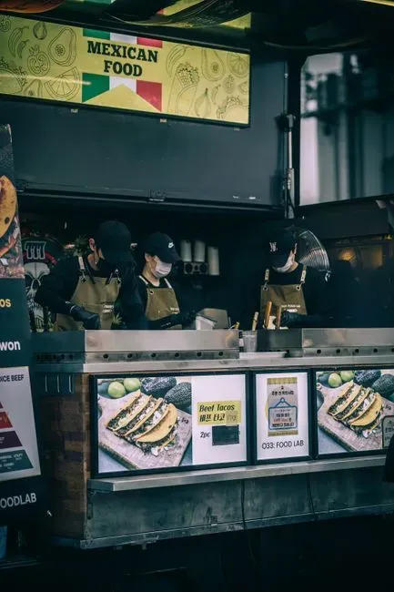 8. Assuming a food truck price should match a fast-food price (Image Credits: Pexels)