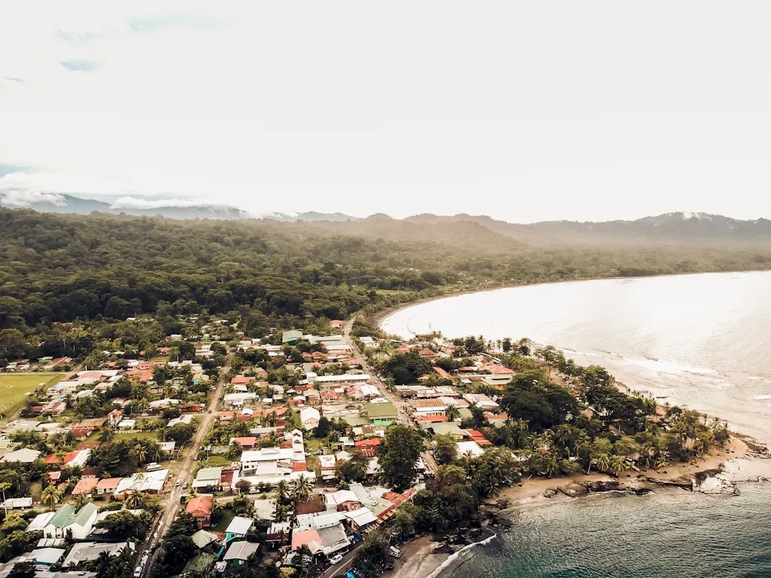 Costa Rica: nature, calm, and a healthcare system that works (Image Credits: Unsplash)
