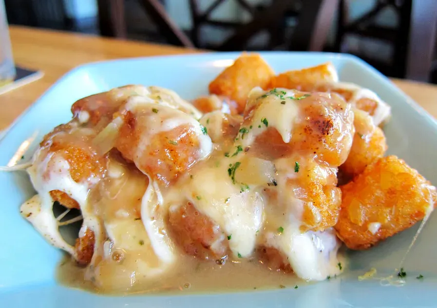 13. Tater Tot Casserole (punctuated, Flickr, <a href="https://creativecommons.org/licenses/by/2.0/" target="_blank" rel="noopener">CC BY 2.0</a>)
