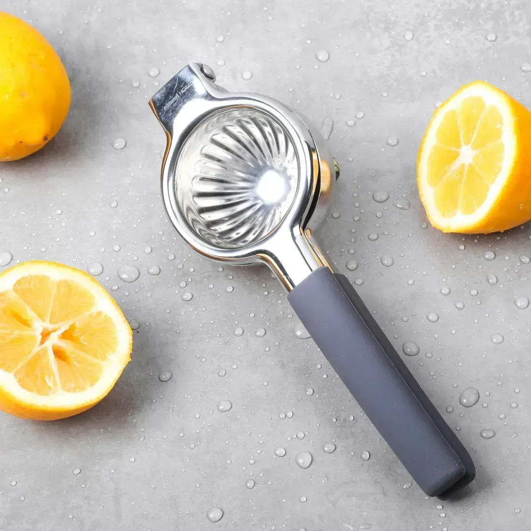 8. Adding a Splash of Acid at the End (Image Credits: Unsplash)