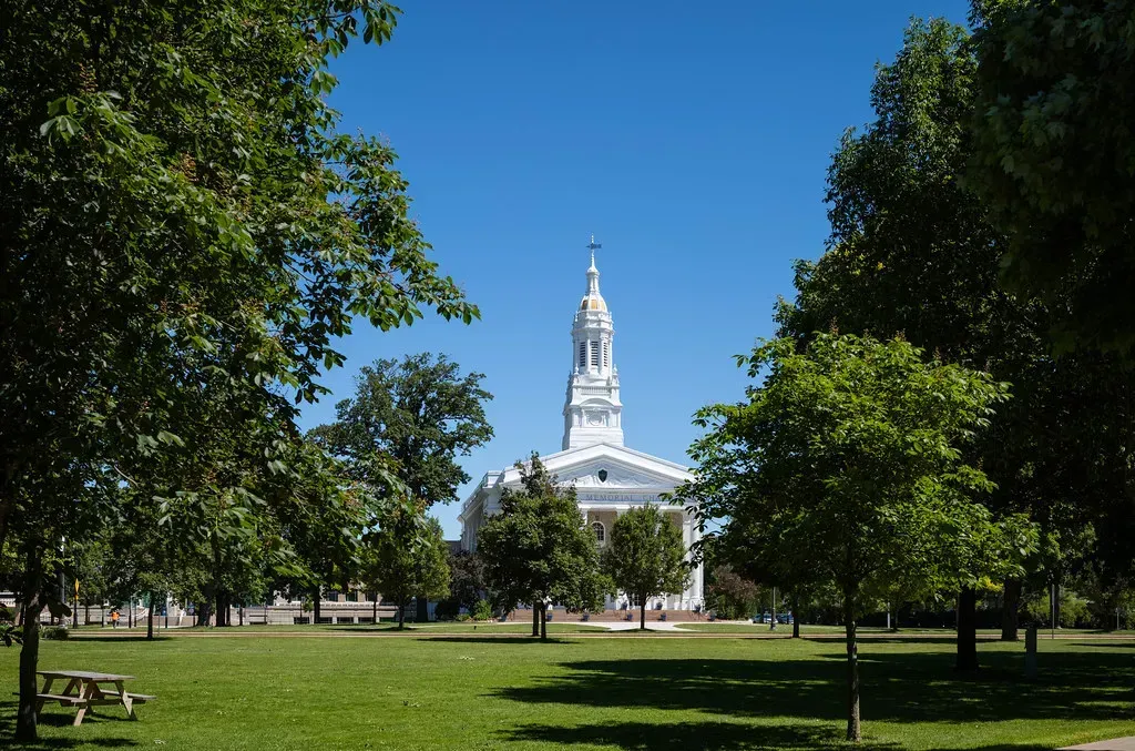 Appleton, Wisconsin (*rb-photo*, Flickr, <a href="https://creativecommons.org/licenses/by/2.0/" target="_blank" rel="noopener">CC BY 2.0</a>)