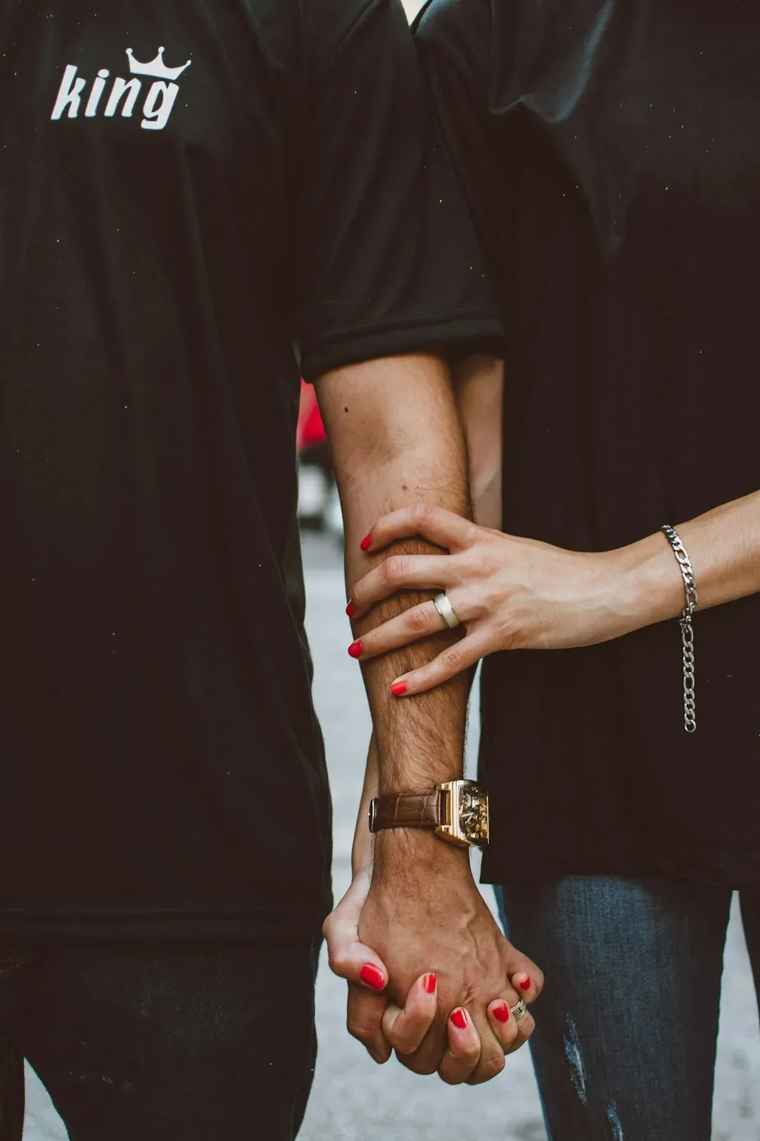 Keeping a mental scorecard of who does more (Image Credits: Unsplash)
