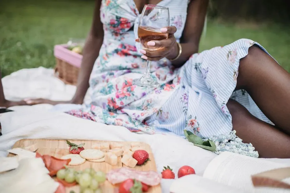 6. A picnic in the park (Image Credits: Pexels)