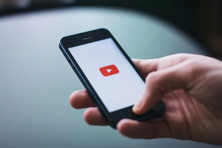 5. Premium App Subscriptions With Free Alternatives (Image Credits: Pexels)