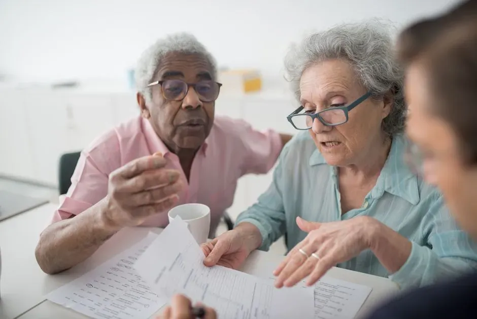 9. Refusing to discuss finances or estate plans at all (Image Credits: Pexels)