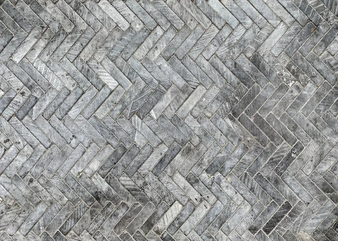 Herringbone and vertical layouts are changing the conversation (Image Credits: Unsplash)