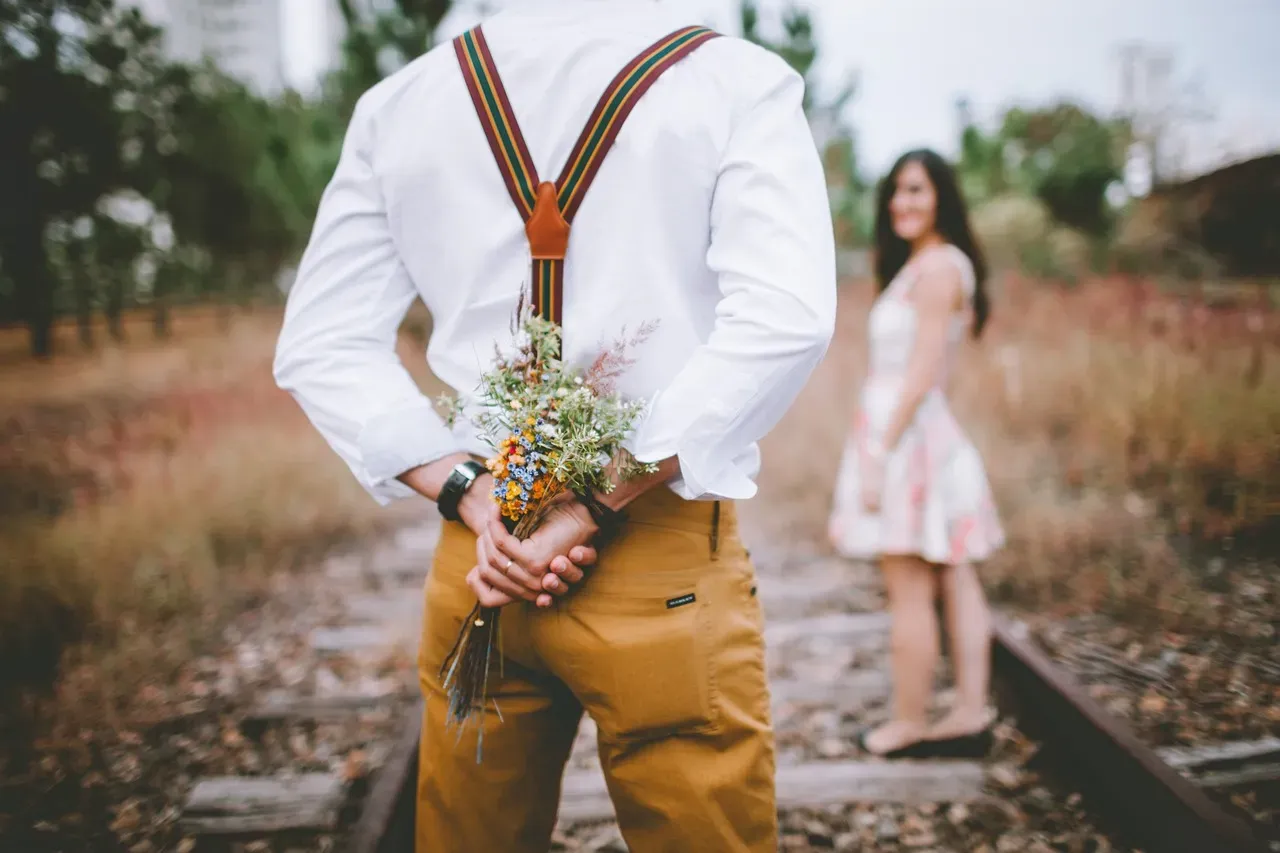3. Becoming "official" without ever having the talk (Image Credits: Pixabay)