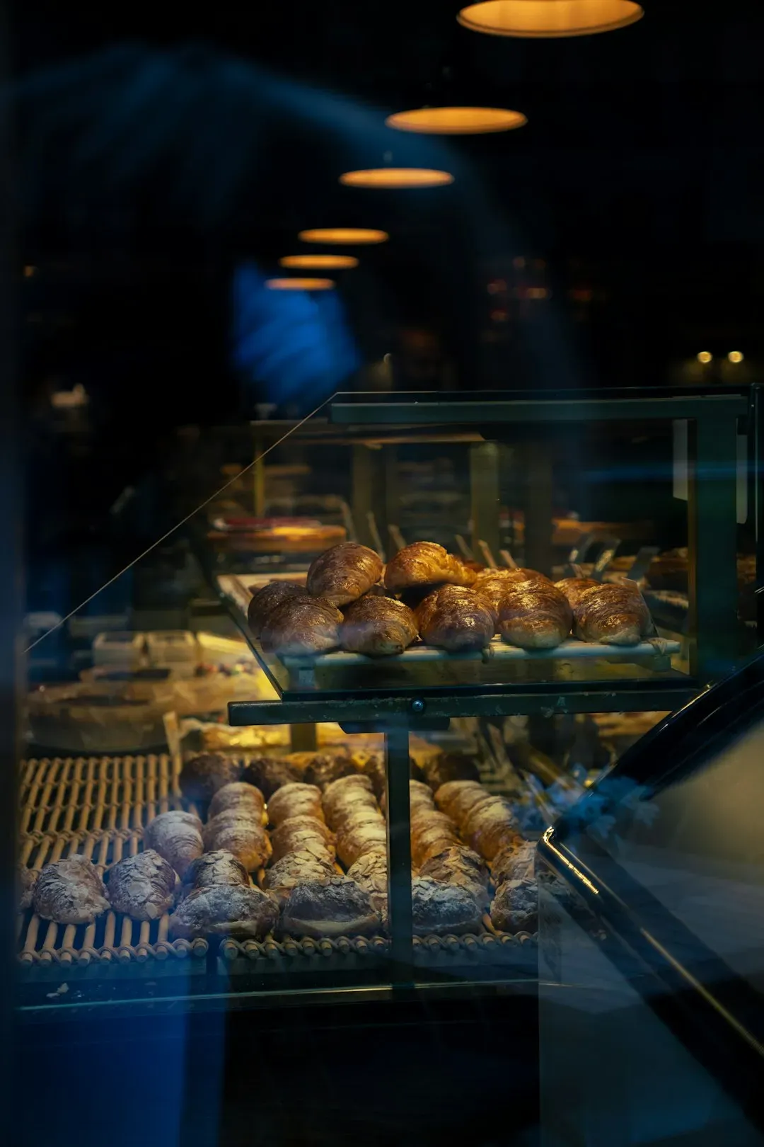 5. Scent Marketing That Steers You Toward the Bakery (Image Credits: Unsplash)